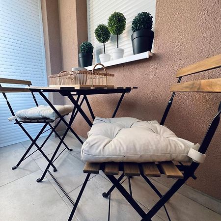 Top Apartman ซอมโบร์ ภายนอก รูปภาพ