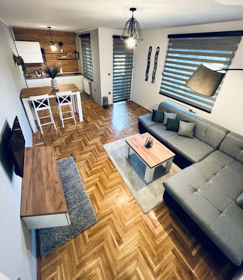 Top Apartman ซอมโบร์ ภายนอก รูปภาพ